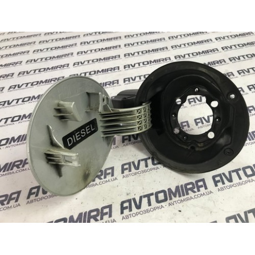 Лючок паливного бака Hyundai i30 HB 2007-2012 695102L000